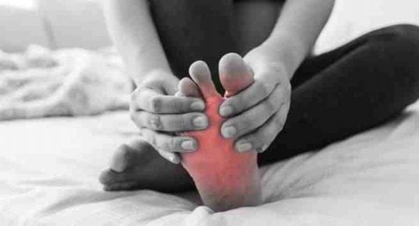 Cách xử lý khi bị chuột rút chân vào ban đêm Cách xử lý khi bị chuột rút chân vào ban đêm