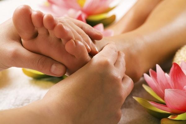 Điều trị chứng sưng chân Điều trị chứng sưng chân